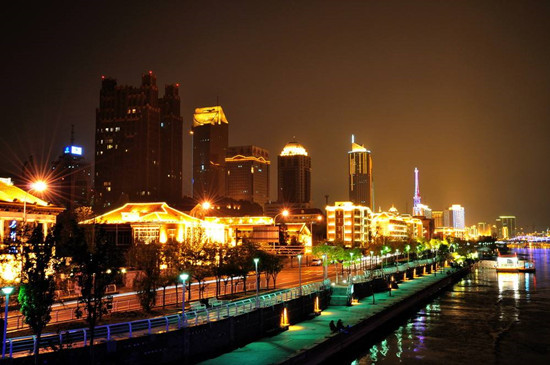 “十城万盏”计划带动中国LED路灯照明行业